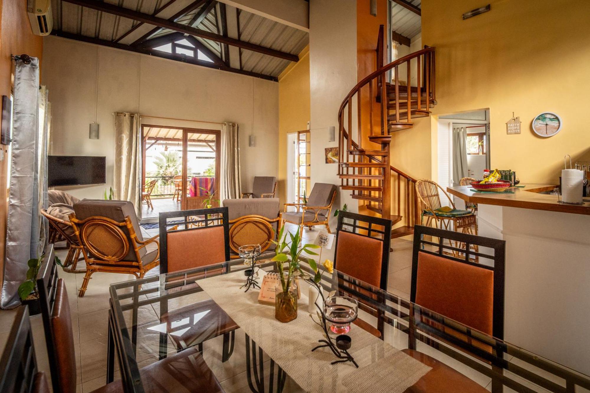 Charming Condo ريفير نوار المظهر الخارجي الصورة